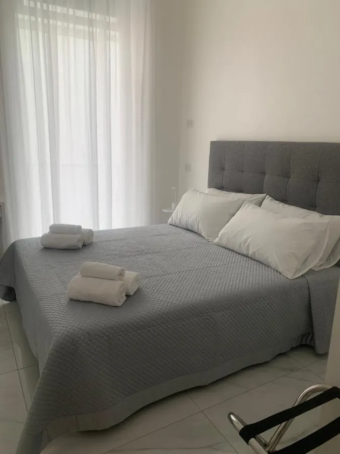 Appartamento Incantevole A Chiaia Nápoly